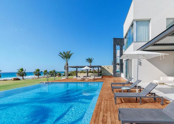 Villa Beachfront Luxury Glory *