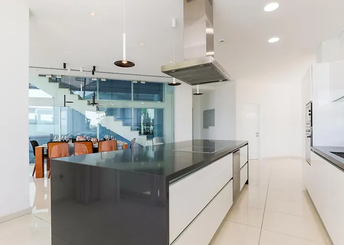 Villa Beachfront Luxury Glory *