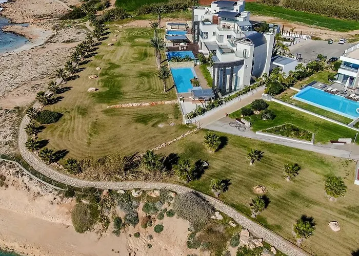 Beachfront Luxury Glory Villa *