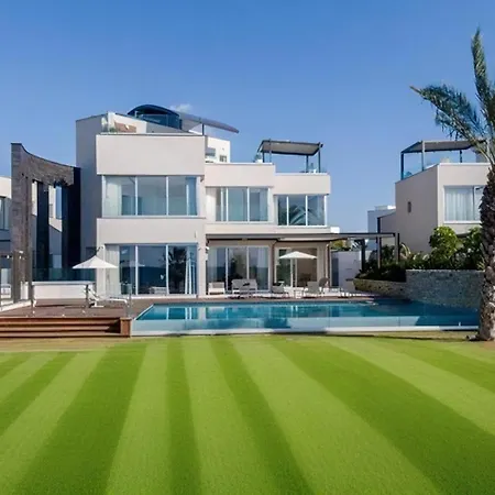 Beachfront Luxury Glory Willa *