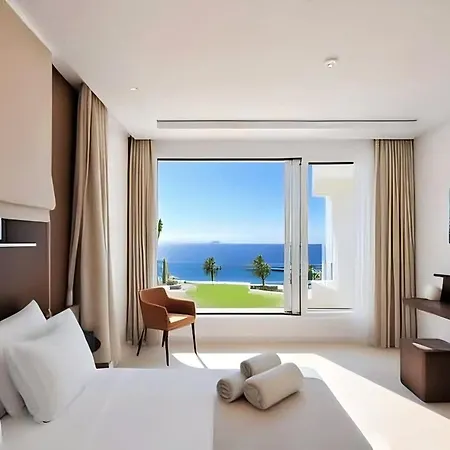 Beachfront Luxury Glory