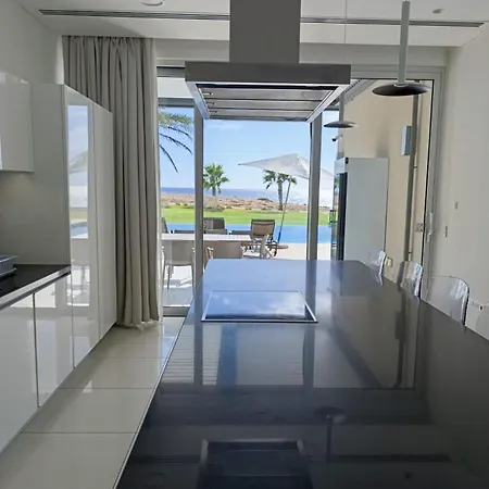 Villa Beachfront Luxury Glory Ayía Nápa