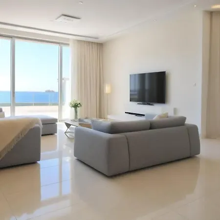 וילה Beachfront Luxury Glory