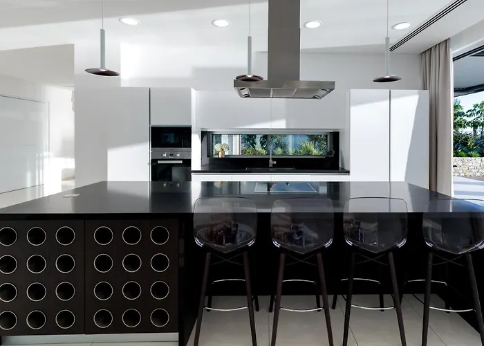 Beachfront Luxury Glory