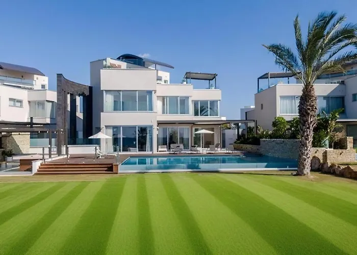 Beachfront Luxury Glory Villa *