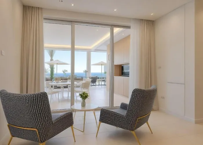 Beachfront Luxury Glory Villa *