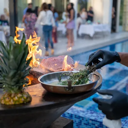 Beachfront Luxury Glory *